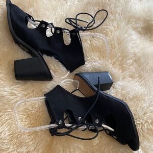 Soda black lace heeled sandals size 71/2